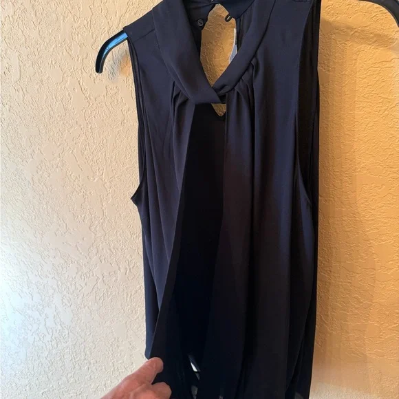 Lush top - Picture 2 of 6